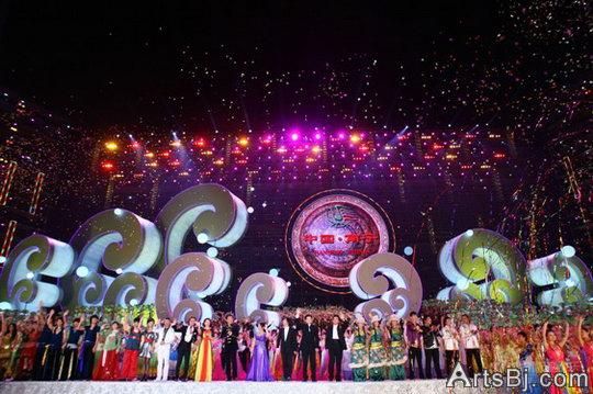 南宁国际民歌节开幕新老歌手大地飞歌(组图)