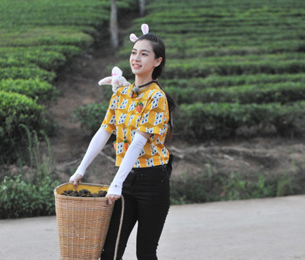 揭秘跑男置景：挖泥塘花半个月 还要保证没碎石